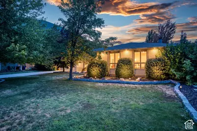 3704 E Brighton Point Dr S, Cottonwood Heights, UT 84121 - Photo 3