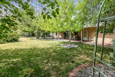 3704 E Brighton Point Dr S, Cottonwood Heights, UT 84121 - Photo 41