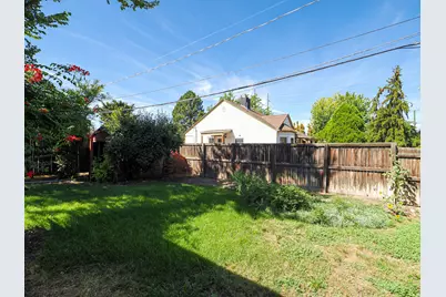 2466 S Highland Dr, Salt Lake City, UT 84106 - Photo 13