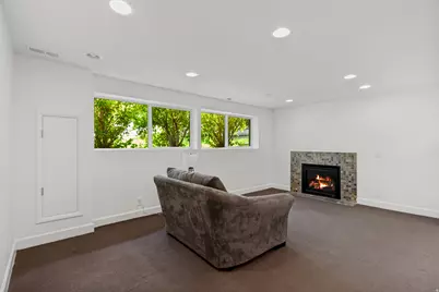 9706 S Raintree Dr, Sandy, UT 84092 - Photo 25