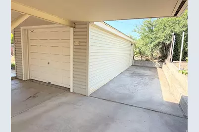 2381 E Lakeview Dr, Millcreek, UT 84109 - Photo 3