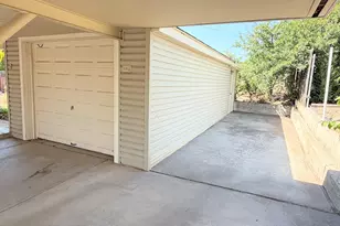 2381 E Lakeview Dr, Millcreek, UT 84109 - Photo 3