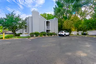 875 E Arrowhead Ln, Murray, UT 84107 - Photo 23