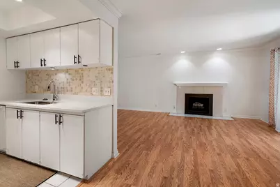 875 E Arrowhead Ln #42, Murray, UT 84107 - Photo 9