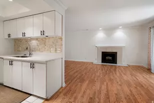 875 E Arrowhead Ln, Murray, UT 84107 - Photo 9