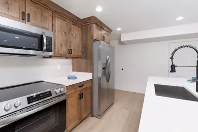691 E Kings Peak Cv, Draper, UT 84020 - Photo 43
