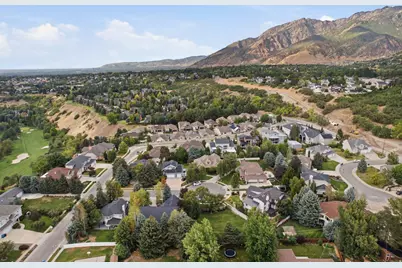 3234 E Marthas Cv S #3, Cottonwood Heights, UT 84093 - Photo 11