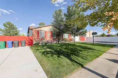 8557 S McIntyre Way, West Jordan, UT 84081 - Photo 37