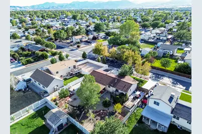 8557 S McIntyre Way, West Jordan, UT 84081 - Photo 43