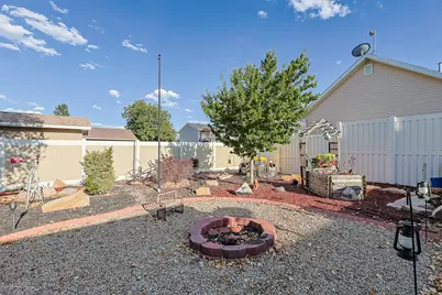 8557 S McIntyre Way, West Jordan, UT 84081 - Photo 31