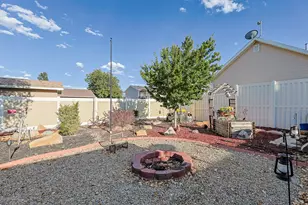 8557 S McIntyre Way, West Jordan, UT 84081 - Photo 31