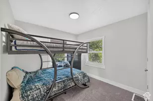 480 Highland Dr, Riverdale, UT 84405 - Photo 9