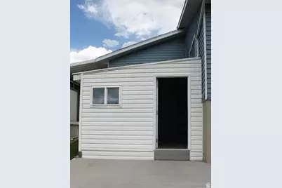 10344 South Eastdell Dr, Sandy, UT 84092 - Photo 13
