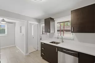 853 S 900 E, Salt Lake City, UT 84102 - Photo 9