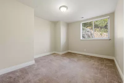2527 E Bonneville Terrace Dr, Ogden, UT 84403 - Photo 55