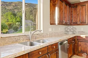 2527 E Bonneville Terrace Dr, Ogden, UT 84403 - Photo 13