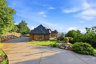 2527 E Bonneville Terrace Dr, Ogden, UT 84403 - Photo 79