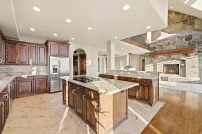 2527 E Bonneville Terrace Dr, Ogden, UT 84403 - Photo 17