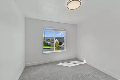 531 E 600 S, Hyrum, UT 84319 - Photo 17