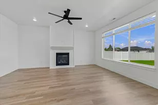 531 E 600 S, Hyrum, UT 84319 - Photo 5