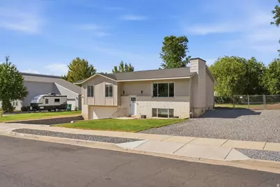 1277 E Jeff St N, Layton, UT 84040 - Photo 3