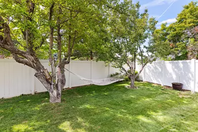 3329 E Stonehill Ln, Cottonwood Heights, UT 84121 - Photo 53