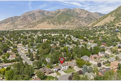 3329 E Stonehill Ln, Cottonwood Heights, UT 84121 - Photo 63