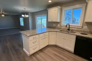 1086 S 2300 E, Spanish Fork, UT 84660 - Photo 7