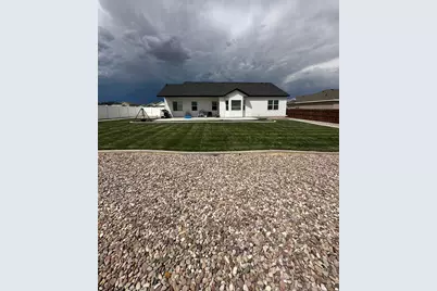 203 W 1000 S, Vernal, UT 84078 - Photo 17