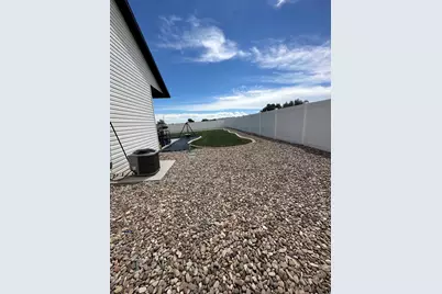 203 W 1000 S, Vernal, UT 84078 - Photo 25