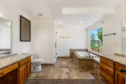 8191 N Sapphire Dr, Saint George, UT 84770 - Photo 15