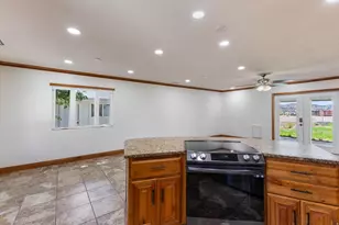 8191 N Sapphire Dr, Saint George, UT 84770 - Photo 5