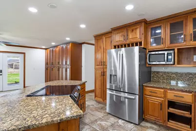 8191 N Sapphire Dr, Saint George, UT 84770 - Photo 3
