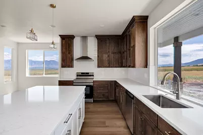6570 W 600 N, Petersboro, UT 84325 - Photo 13