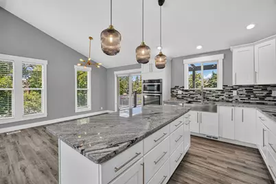 3173 E Barnhill Bay, Cottonwood Heights, UT 84121 - Photo 9