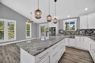 3173 E Barnhill Bay, Cottonwood Heights, UT 84121 - Photo 9