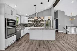 3173 E Barnhill Bay, Cottonwood Heights, UT 84121 - Photo 11
