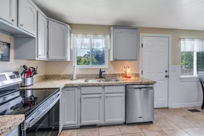2735 W 7525 S, West Jordan, UT 84084 - Photo 11