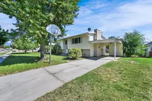 1439 W 2600 N, Clinton, UT 84015 - Photo 3