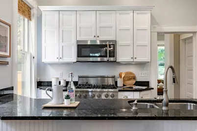 817 E 6th Ave, Salt Lake City, UT 84103 - Photo 5