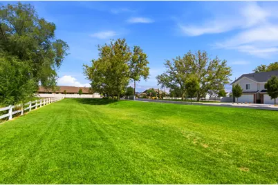 2714 S 2250 W #216, West Haven, UT 84401 - Photo 33