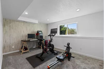2801 N Wyndom Way, Layton, UT 84040 - Photo 23