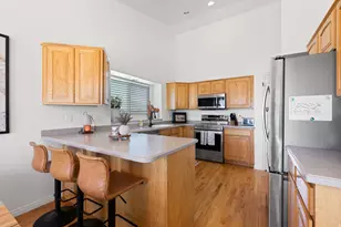 2801 N Wyndom Wy, Layton, UT 84040 - Photo 9