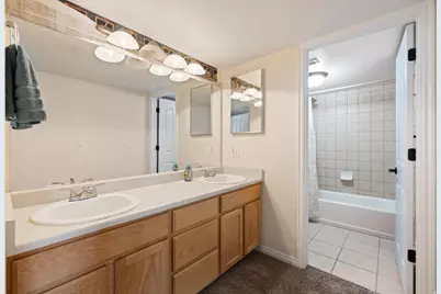 2801 N Wyndom Way, Layton, UT 84040 - Photo 37