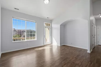 162 Birmingham Ln, North Salt Lake, UT 84054 - Photo 3