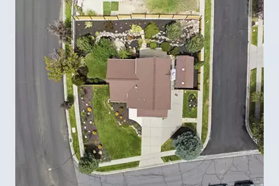 2313 E Rockview Dr, Sandy, UT 84092 - Photo 37