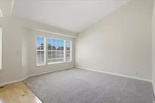 2313 E Rockview Dr, Sandy, UT 84092 - Photo 7