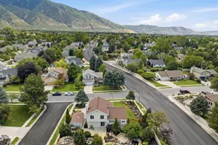 2313 E Rockview Dr, Sandy, UT 84092 - Photo 39