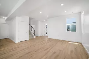 228 W Waterstone Circle, Murray, UT 84107 - Photo 5