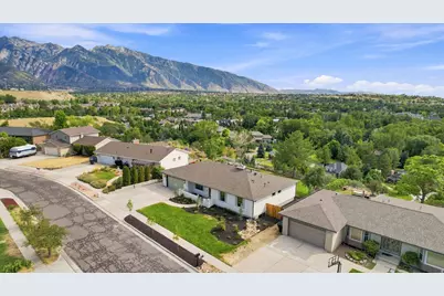 1970 E Curtis Dr, Cottonwood Heights, UT 84121 - Photo 3